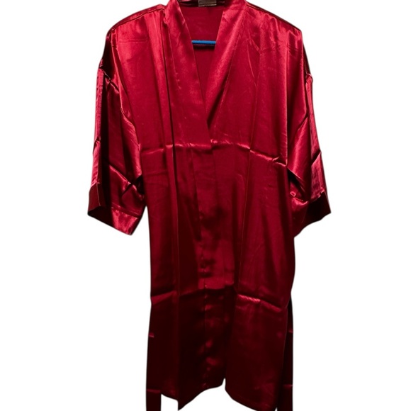 Intimo Luxurious Roseberry Satin Robe - Picture 2 of 12